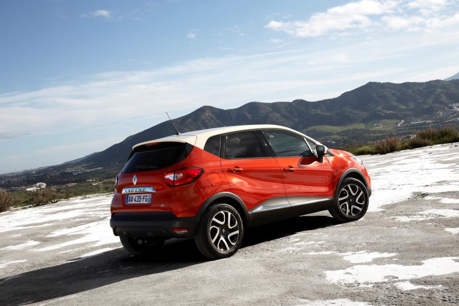  Renault Captur 2013 года  (фото 10 из 26)